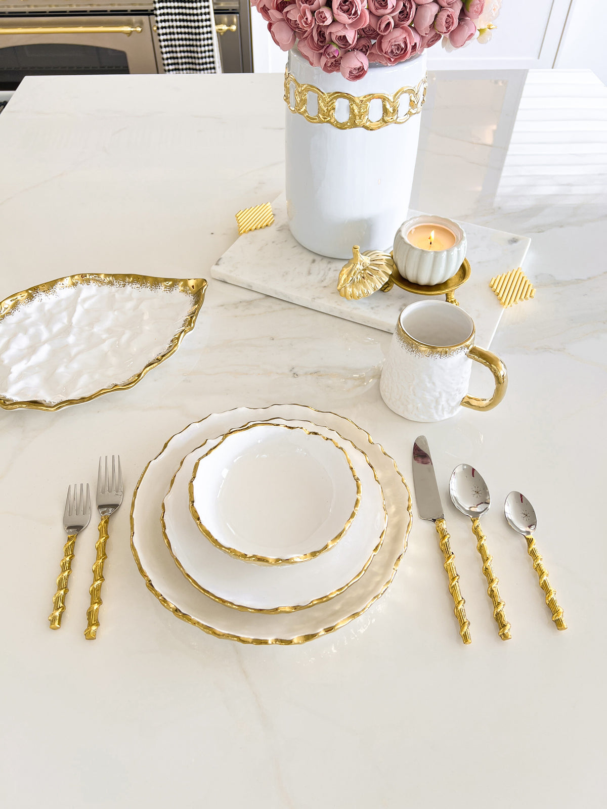 White & Gold Wavy Edge 4-Piece Dinnerware Set - view 2